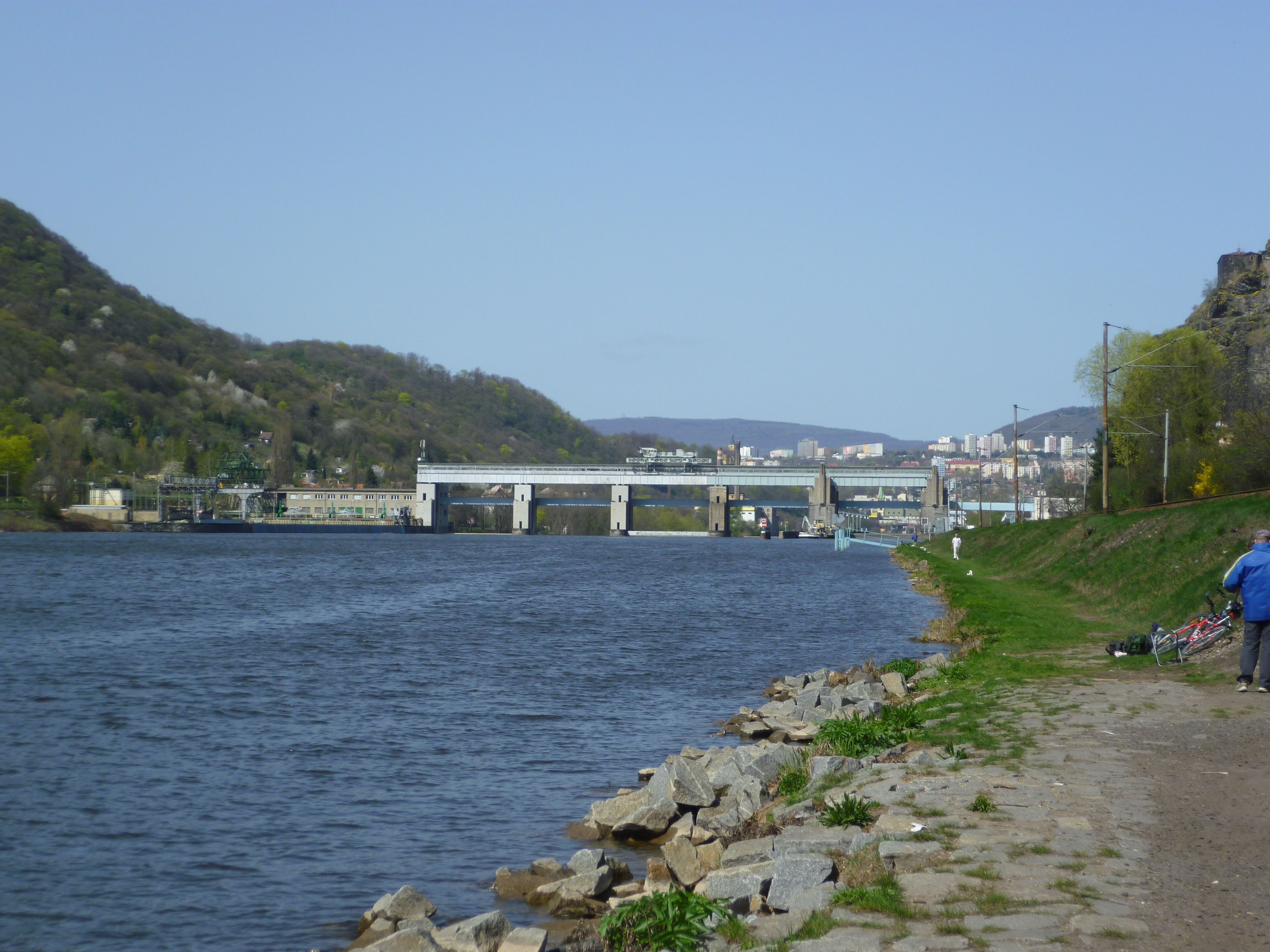 Ústí nad Labem zdymadla pod hradem Střekovem